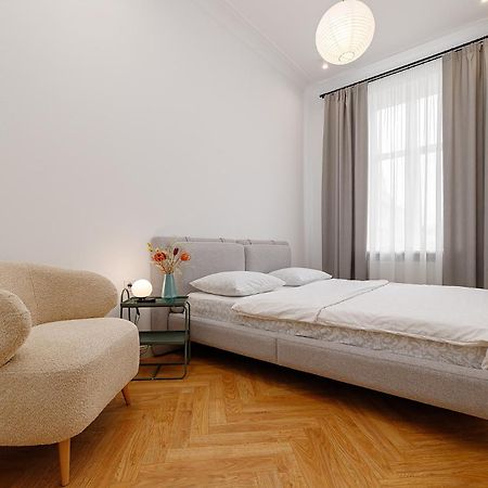 2К Квартира Forum Вулиця Куліша Lviv Kültér fotó